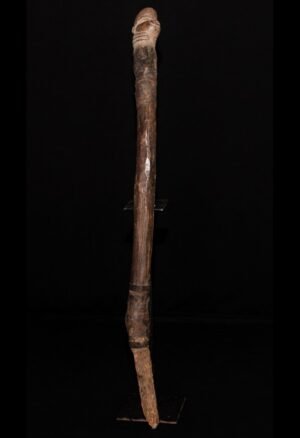 Découvrez notre sélection d’**objets Bamoun du Cameroun**, destinés aux collectionneurs et passionnés d’art africain. Masques, sculptures, objets usuels et pièces traditionnelles témoignent de la richesse culturelle et du savoir-faire du peuple Bamoun. Chaque objet invite à découvrir une histoire, une tradition et un patrimoine africain unique.