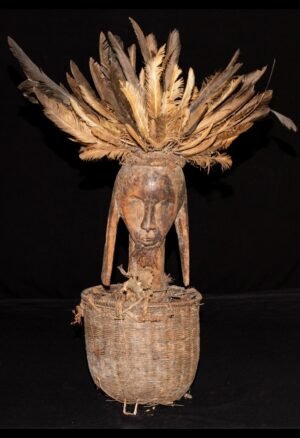 de reliquaire Fang du Gabon, pièce d’art africain destinée aux collectionneurs et amateurs d’objets anciens, de reliques et de patrimoine africain. Mots-clés secondaires : art africain, reliquaire Fang, Fang Gabon, objet africain ancien, antiquité africaine, collection art africain, reliques Fang, sculpture Fang, objet rituel africain.