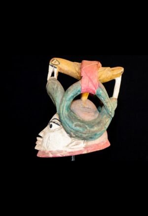 Découvrez ce masque Gélédé Yoruba Nigéria, collecté à Kétou en 1962. Une pièce originale pour les collectionneurs d’art africain.