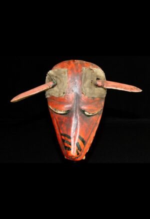 Découvrez notre sélection de masques anciens africains, dont des pièces Yoruba, Gelede et d’Afrique de l’Ouest. Des objets d’art destinés aux collectionneurs et amateurs d’art africain.