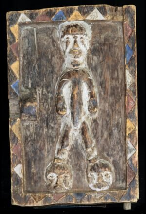 Découvrez notre sélection d’objets usuels africains et de pièces Igbo du Nigéria : portes de greniers à mil, objets traditionnels et œuvres anciennes destinées aux collectionneurs et amateurs d’art africain.