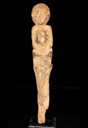 Découvrez notre sélection de poteaux de reliquaire Fon Bénin, objets d’art africain et pièces de collection témoignant des traditions et du patrimoine culturel béninois.